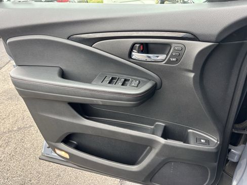 Used 2022 Honda Ridgeline Black Edition image 16