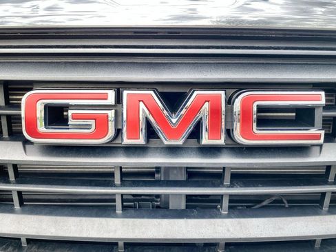 Used 2023 GMC Terrain SLE w/ Driver Convenience Package AWD/4WD image 32