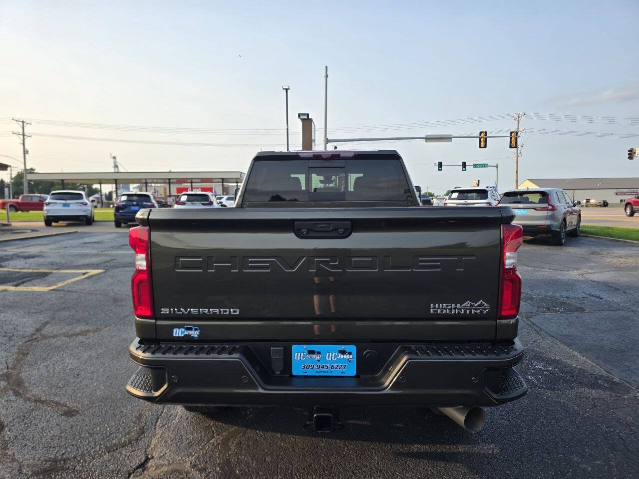 Used 2022 Chevrolet Silverado 2500 High Country w/ Z71 Off-Road Package AWD/4WD image 7