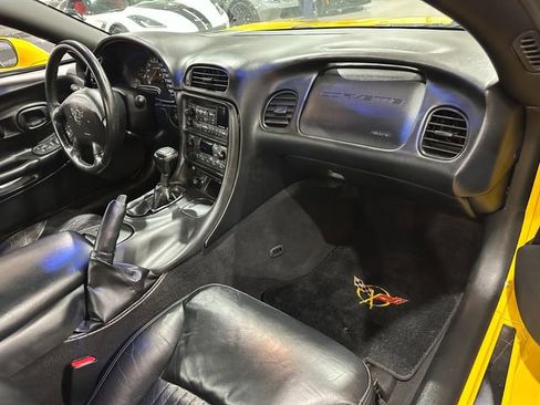 Used 2003 Chevrolet Corvette Z06 w/ Memory Package, 3 Drivers RWD image 10