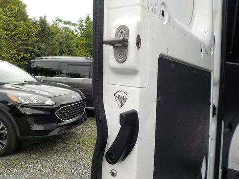 Used 2020 RAM ProMaster 1500 w/ Interior Convenience Group FWD image 17