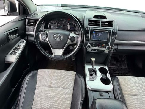 Used 2014 Toyota Camry SE FWD image 13