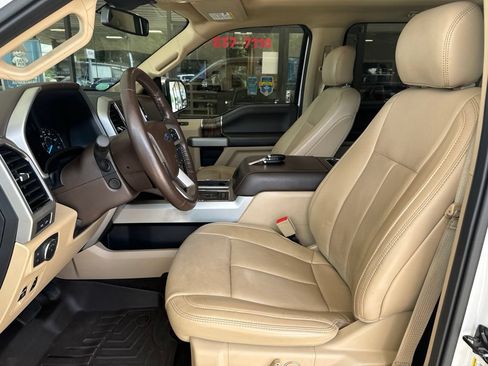 Used 2018 Ford F150 Lariat w/ Equipment Group 502A Luxury AWD/4WD image 9