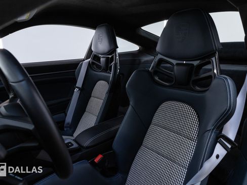 Used 2022 Porsche 911 GT3 RWD image 3