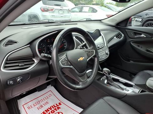 Used 2022 Chevrolet Malibu LT w/ Leather Package FWD image 17