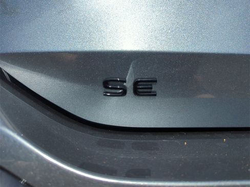 New 2026 Volkswagen Tiguan SE R-Line image 18