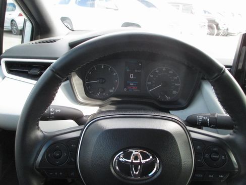 Used 2025 Toyota Corolla SE image 19