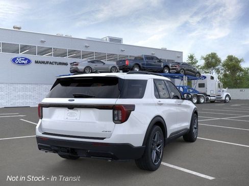 New 2026 Ford Explorer ST-Line w/ ST-Line Street Pack AWD/4WD image 8