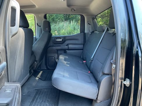 Used 2021 Chevrolet Silverado 1500 Custom Trail Boss AWD/4WD image 9