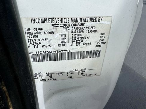 Used 2000 Ford F550 2WD Regular Cab Super Duty image 21