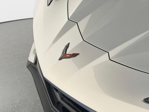 Used 2021 Chevrolet Corvette Stingray Premium Cpe w/ Z51 Performance Package RWD image 11