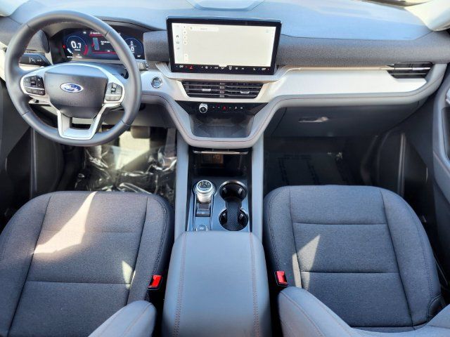 Certified 2025 Ford Explorer Active AWD/4WD image 12
