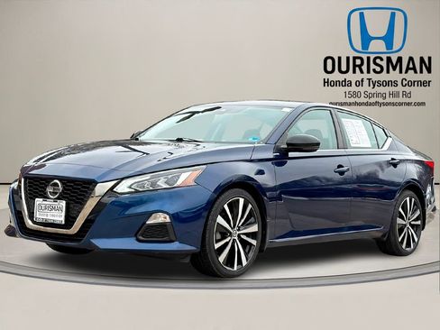 Used 2021 Nissan Altima 2.5 SR w/ SR Premium Package image 2