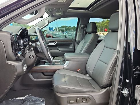 Used 2023 GMC Sierra 1500 SLT w/ SLT Convenience Package AWD/4WD image 13