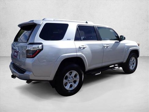 Used 2016 Toyota 4Runner SR5 AWD/4WD image 4
