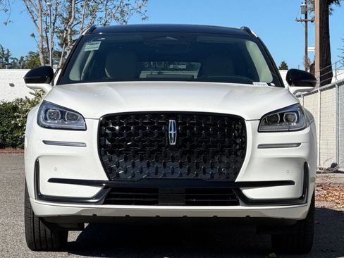 New 2026 Lincoln Corsair Grand Touring image 3