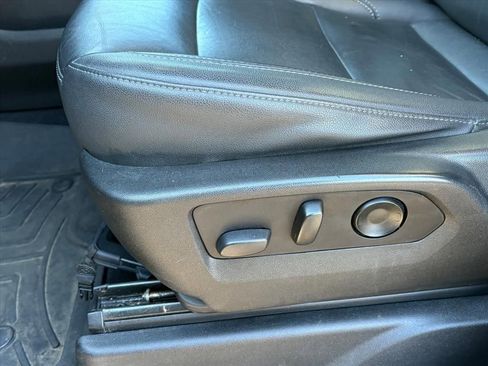 Used 2021 Chevrolet Tahoe LT image 17