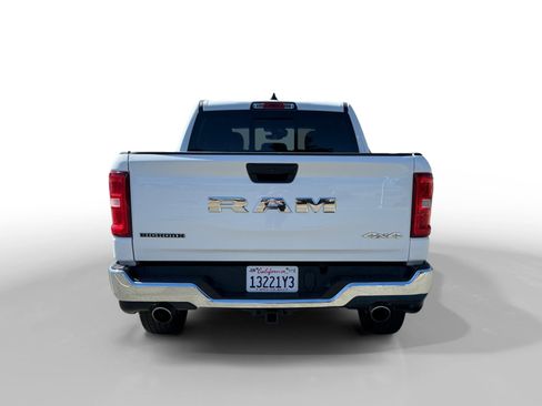 Used 2025 RAM 1500 Big Horn AWD/4WD image 4