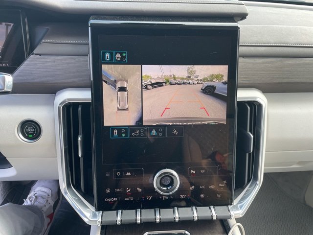 Used 2024 GMC Acadia Denali AWD/4WD image 6