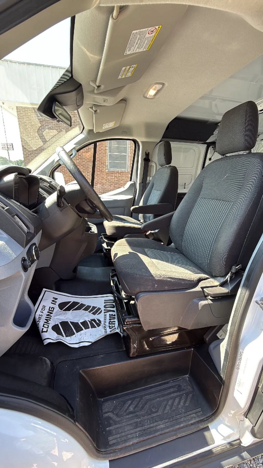 Used 2018 Ford Transit 150 130 Low Roof RWD image 33