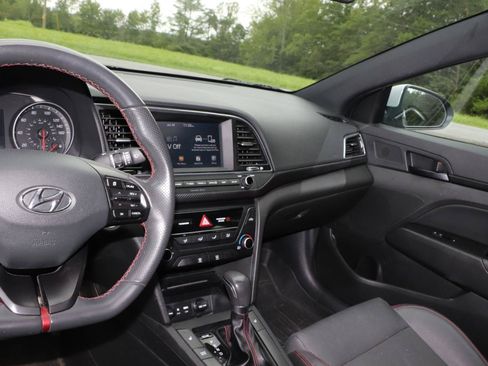 Used 2018 Hyundai Elantra Sport FWD image 9