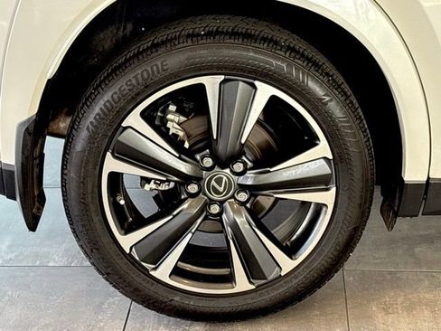 Used 2022 Lexus UX 200 w/ Premium Package image 36