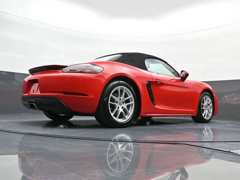Used 2017 Porsche 718 Boxster image 24