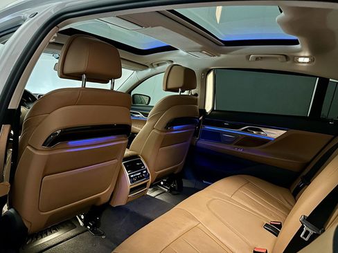 Used 2017 BMW 740i RWD image 25