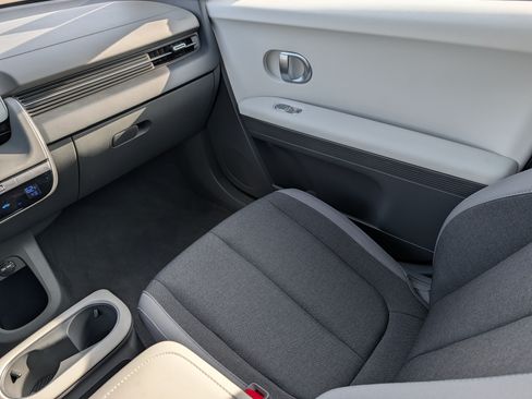 Certified 2024 Hyundai Ioniq 5 SEL AWD/4WD image 11