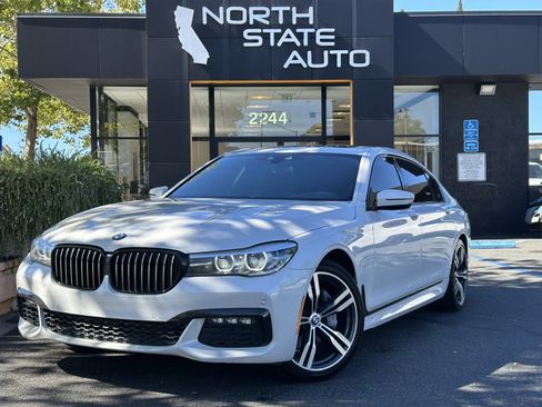 Used 2018 BMW 740i RWD image 2