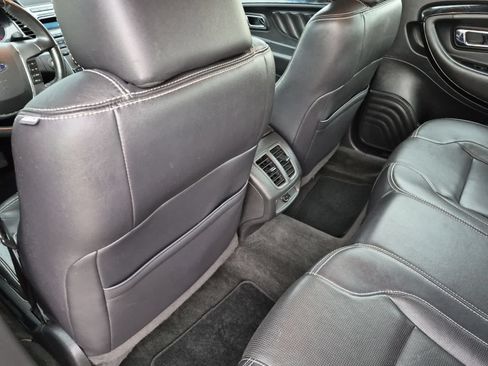 Used 2012 Ford Taurus Limited FWD image 18