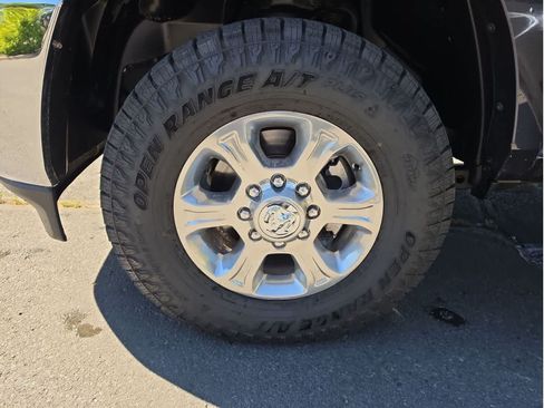 Used 2022 RAM 2500 Laramie AWD/4WD image 11
