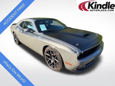Used 2017 Dodge Challenger R/T w/ Quick Order Package 28P T/A RWD image 1