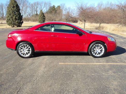 Used 2006 Pontiac G6 GT w/ Premium Value Package image 2