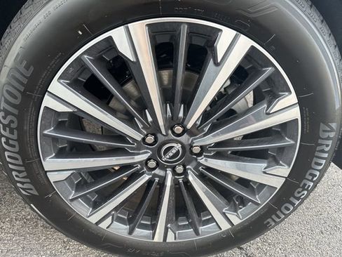 New 2026 Nissan Pathfinder Platinum w/ Cargo Package image 9