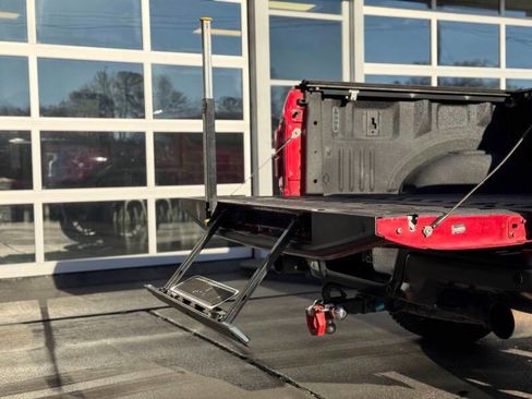 Used 2017 Ford F150 Raptor w/ Equipment Group 802A Luxury image 10