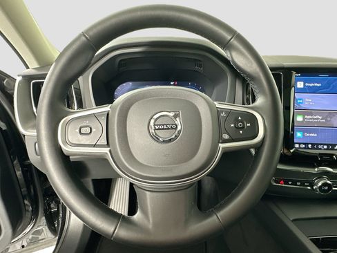 Certified 2025 Volvo XC60 B5 Core AWD/4WD image 12