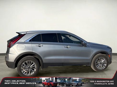 Used 2024 Cadillac XT4 Premium Luxury image 4