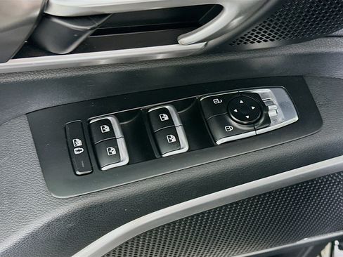 Used 2025 Kia Telluride S FWD image 15