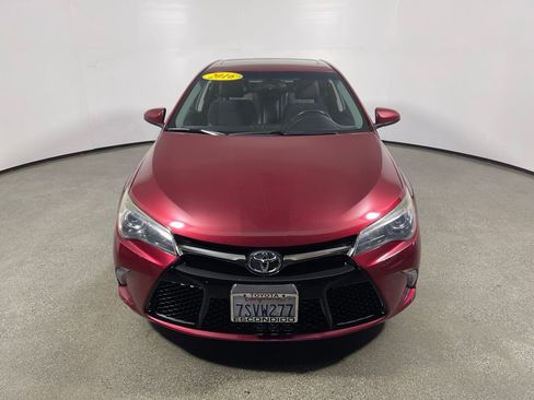 Used 2016 Toyota Camry XSE image 8