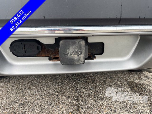 Used 2021 Jeep Cherokee Limited w/ Trailer Tow Group AWD/4WD image 24