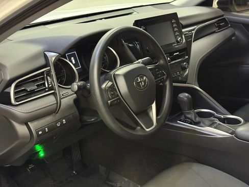 Used 2022 Toyota Camry LE image 14