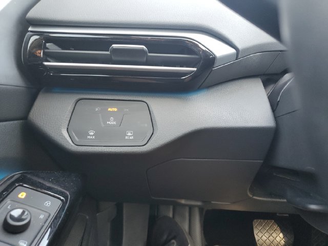 Certified 2023 Volkswagen ID.4 Pro RWD image 21