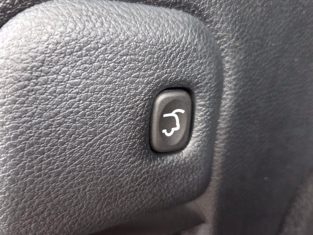Used 2020 Jeep Grand Cherokee Altitude RWD image 12