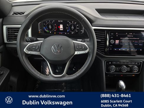 Certified 2023 Volkswagen Atlas Cross Sport SE w/ Panoramic Sunroof Package FWD image 13
