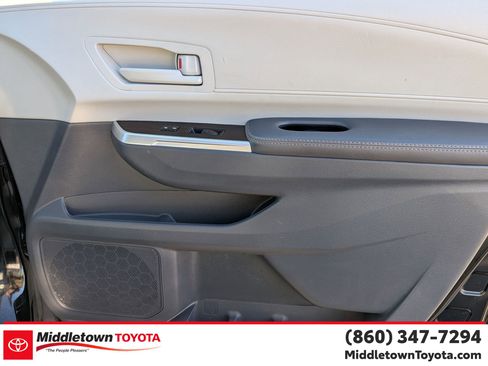 Used 2024 Toyota Sienna LE image 35