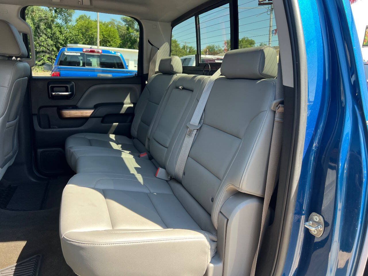 Used 2015 Chevrolet Silverado 1500 LTZ AWD/4WD image 15