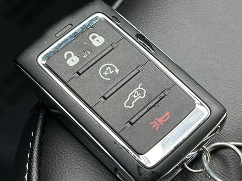 Used 2025 Jeep Grand Cherokee Limited w/ Trailer Tow Package AWD/4WD image 30