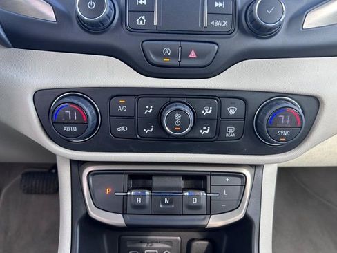 Used 2024 GMC Terrain Denali image 15