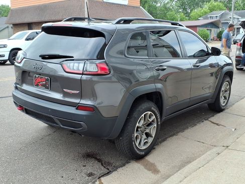 Used 2022 Jeep Cherokee Trailhawk w/ Comfort/Convenience Group AWD/4WD image 6